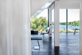  curtain and interior view