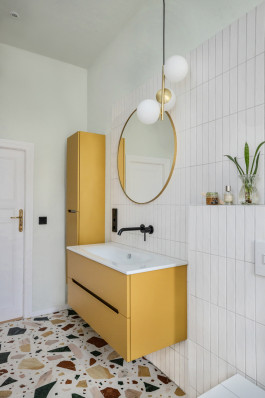  Modernes Badezimmer in gelb